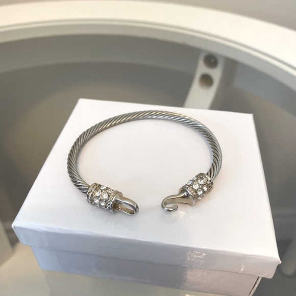 Bracelet - Picture 2 of 3